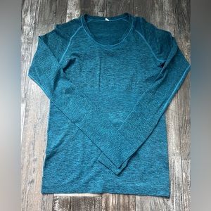 Blue lululemon long sleeve athletic top